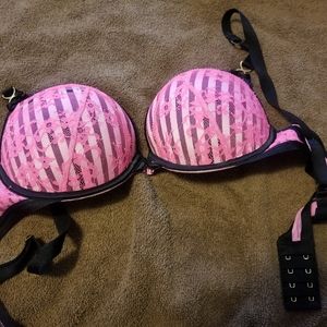 Victoria's Secret Very Sexy demi padded bra